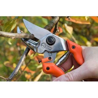 PRUNER LOWE 8104