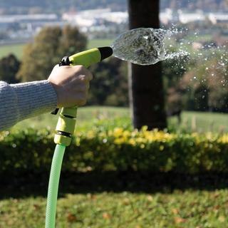 WATER PISTOL
