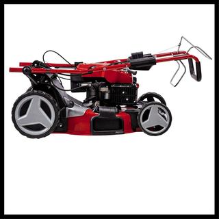 Self propeled lawn mower