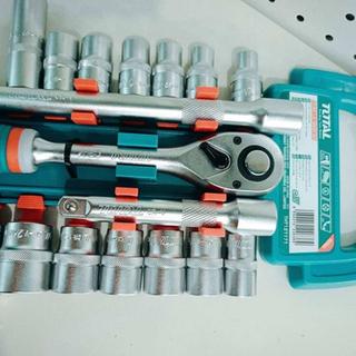 TOTAL PROFESSIONAL 1/2" RATCHET SET WITH SOCKETS 17PCS (THT121171)